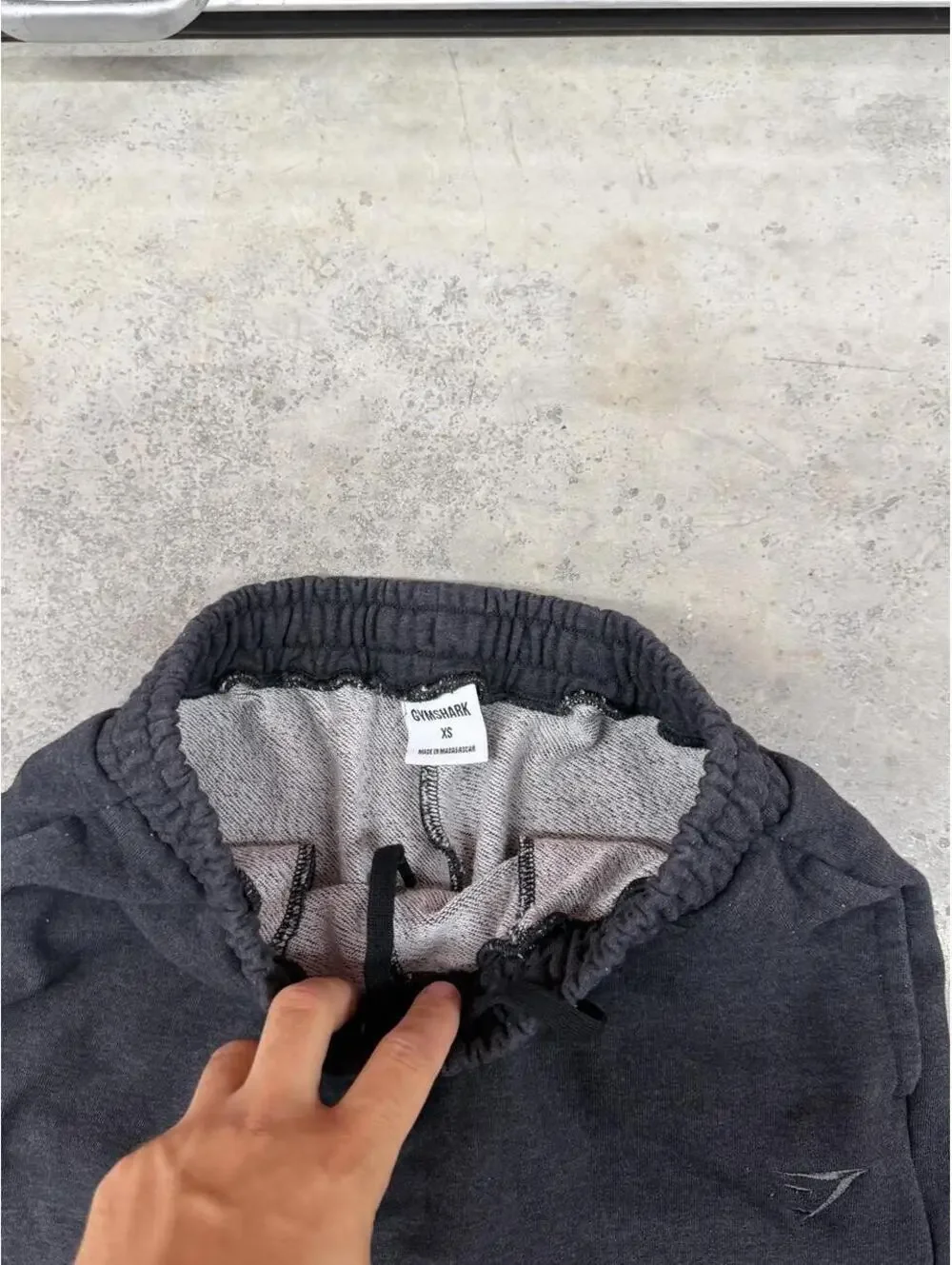 gymshark dark grey small logo jogger sweatpants size xs
